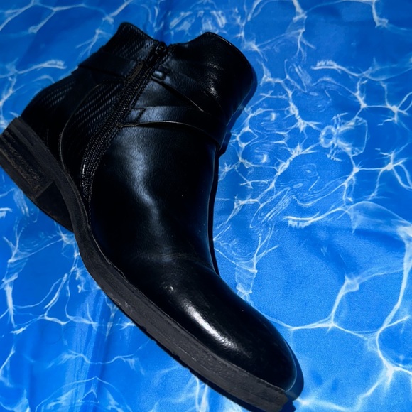 Pre-loved Baretrap yada booties - Picture 4 of 8